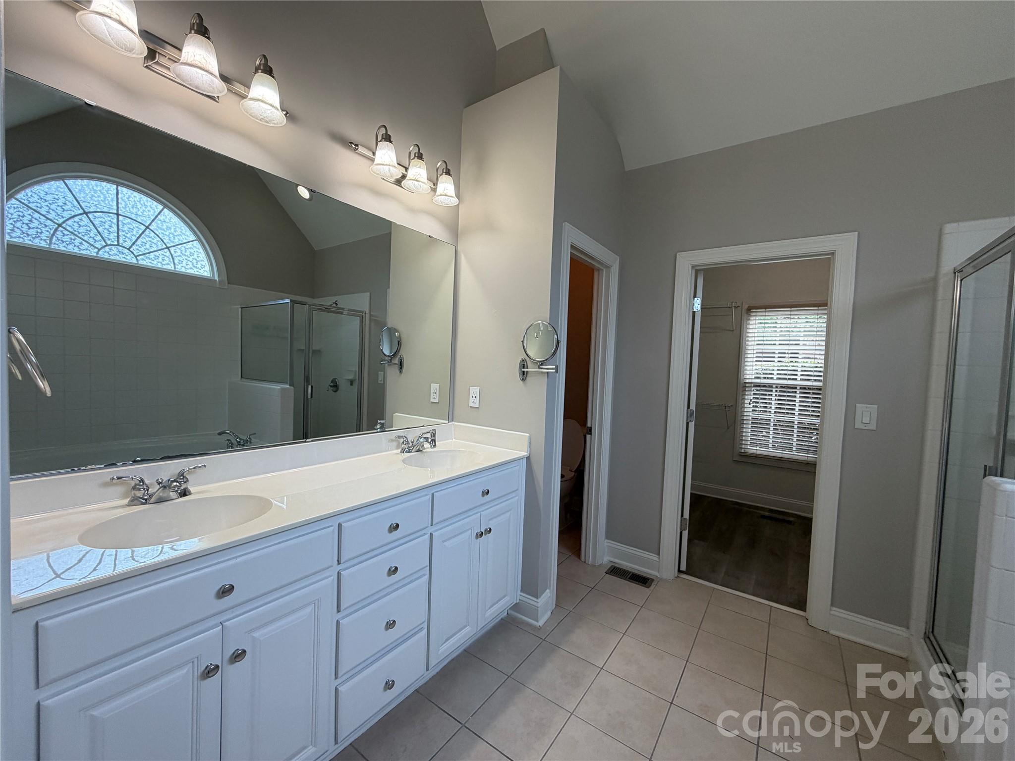 1332 Bershire Lane — Charlotte