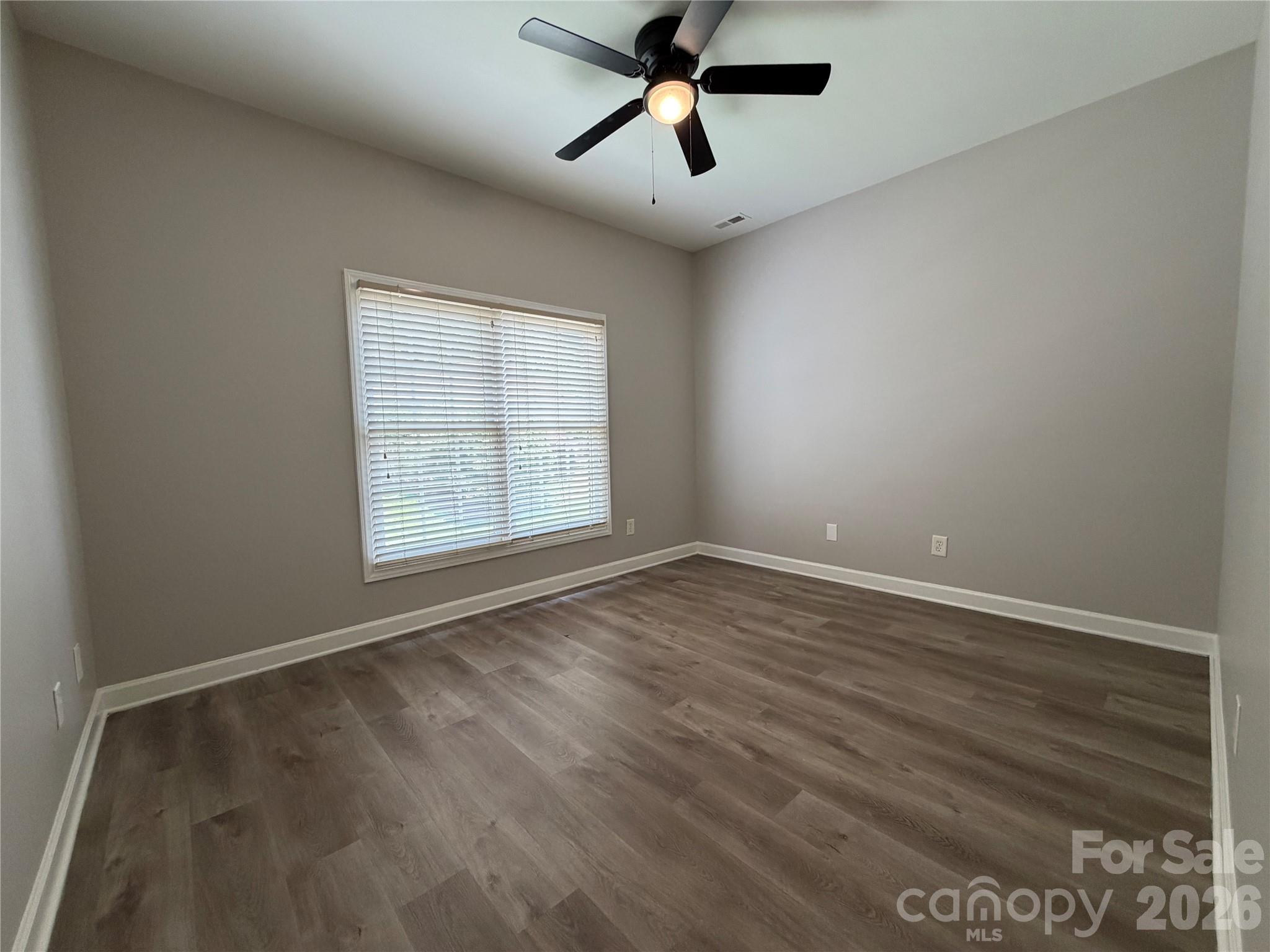 1332 Bershire Lane — Charlotte