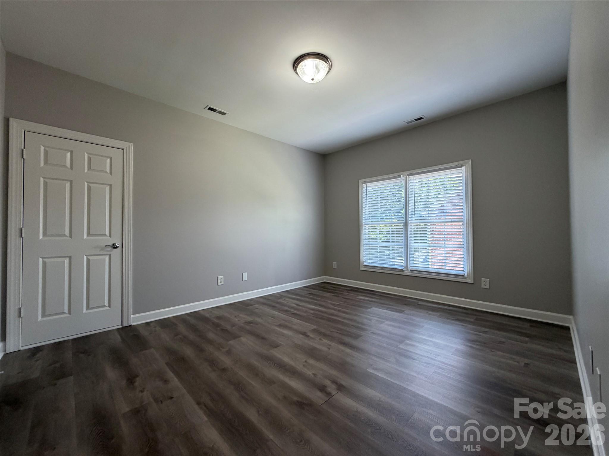 1332 Bershire Lane — Charlotte