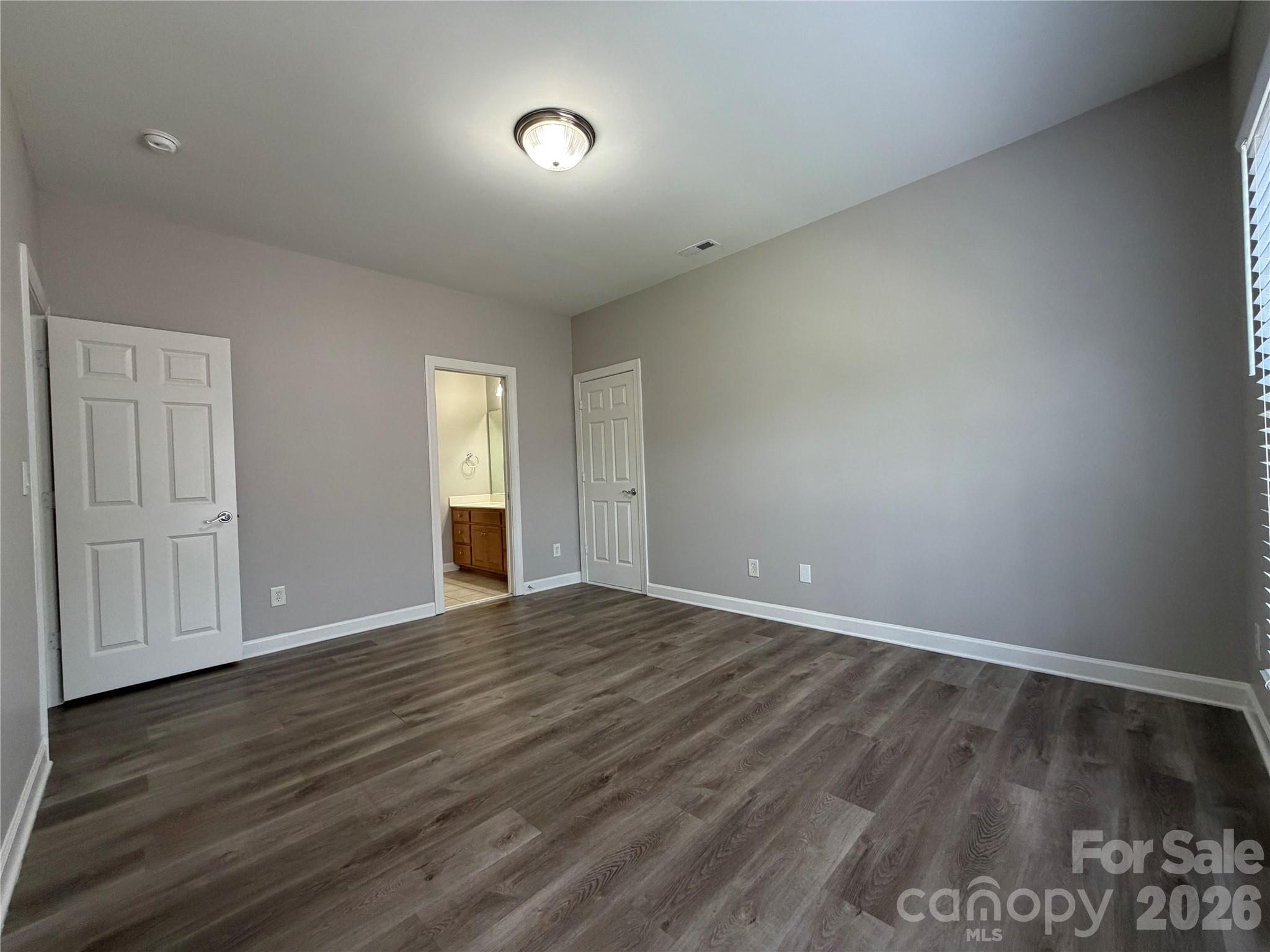 1332 Bershire Lane — Charlotte