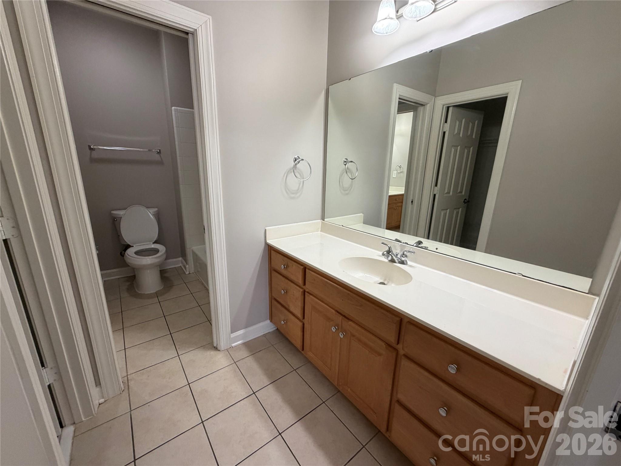 1332 Bershire Lane — Charlotte
