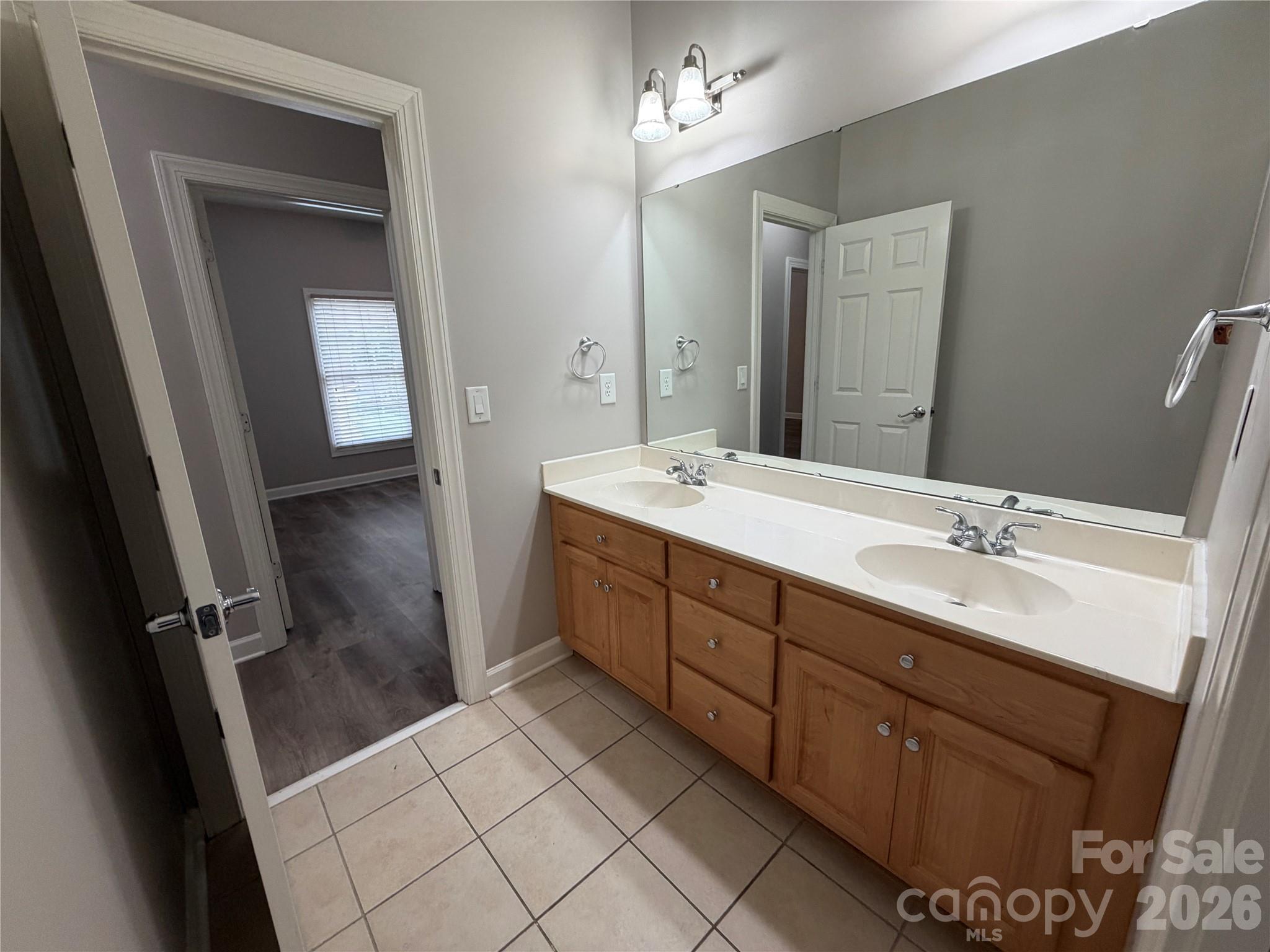 1332 Bershire Lane — Charlotte