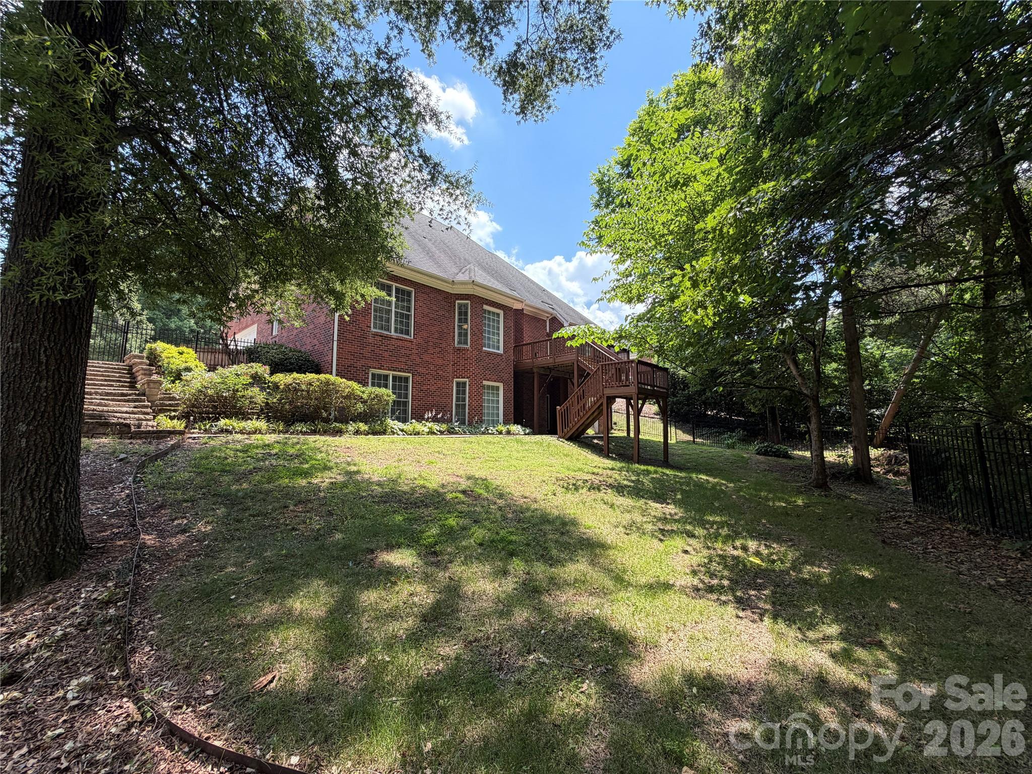 1332 Bershire Lane — Charlotte