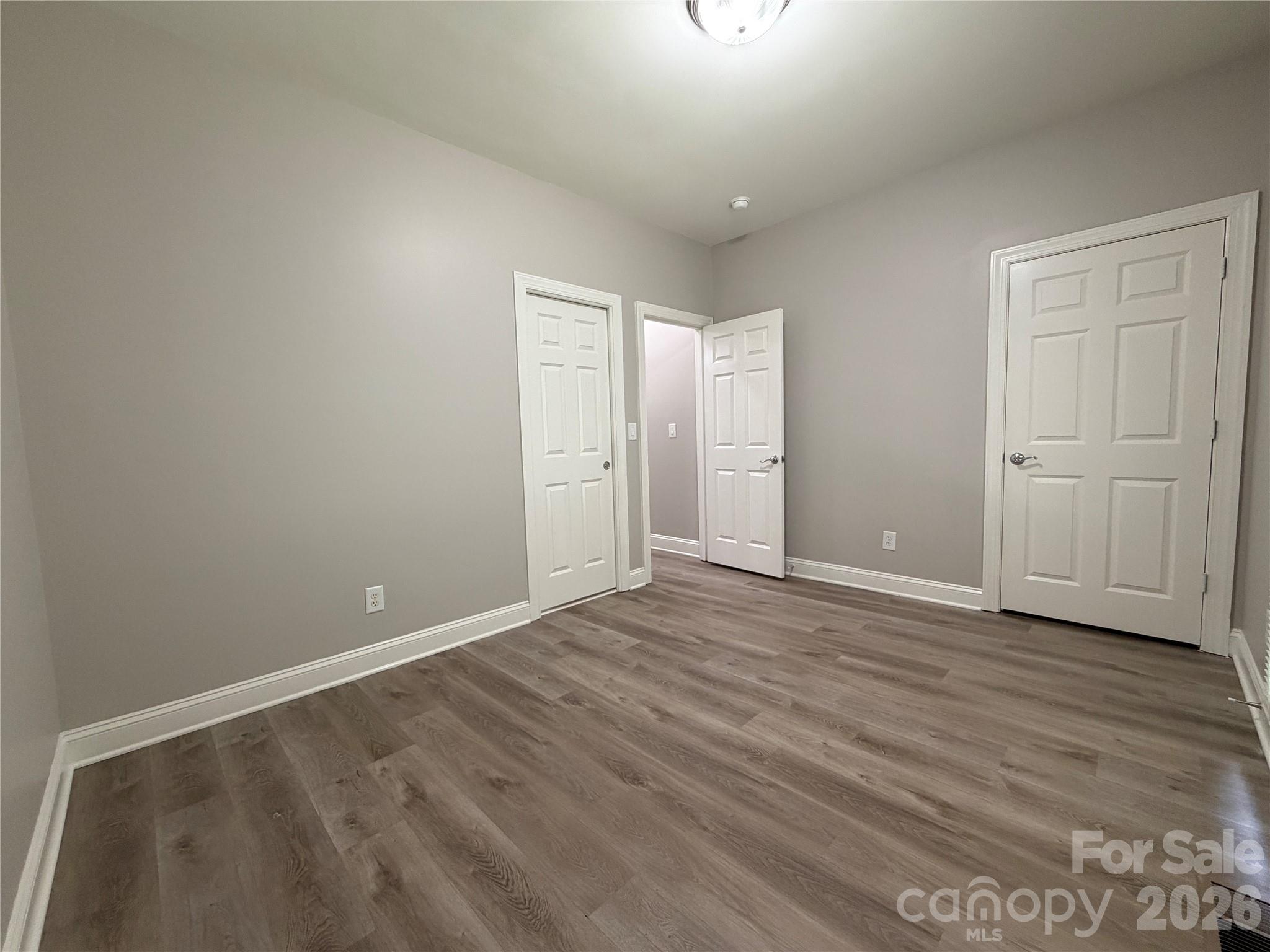 1332 Bershire Lane — Charlotte