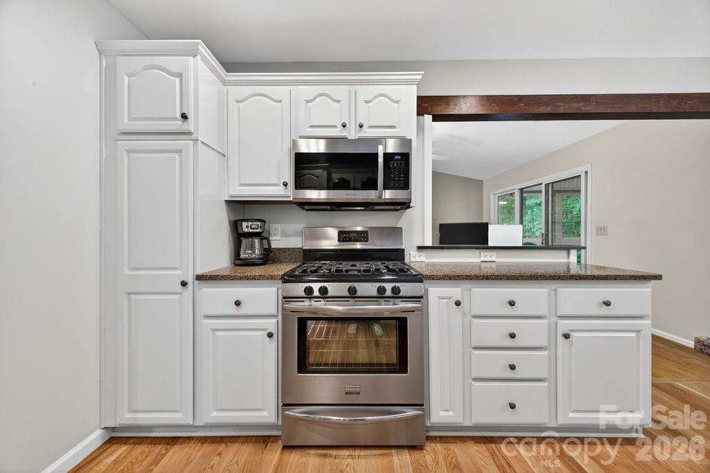1820 Riverview Court — Hendersonville