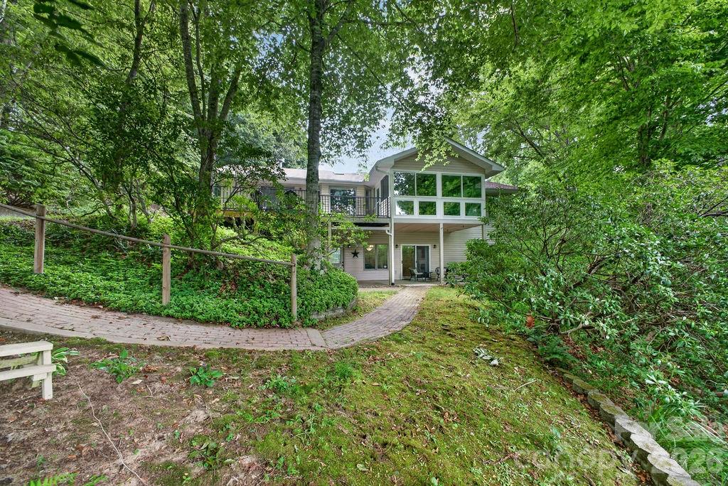 1820 Riverview Court — Hendersonville