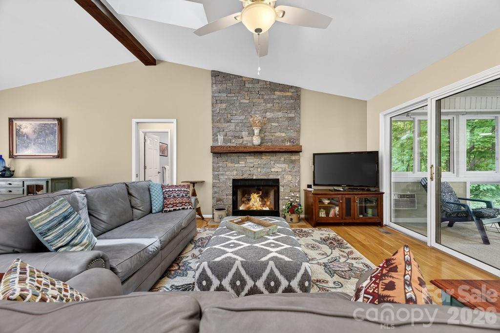 1820 Riverview Court — Hendersonville