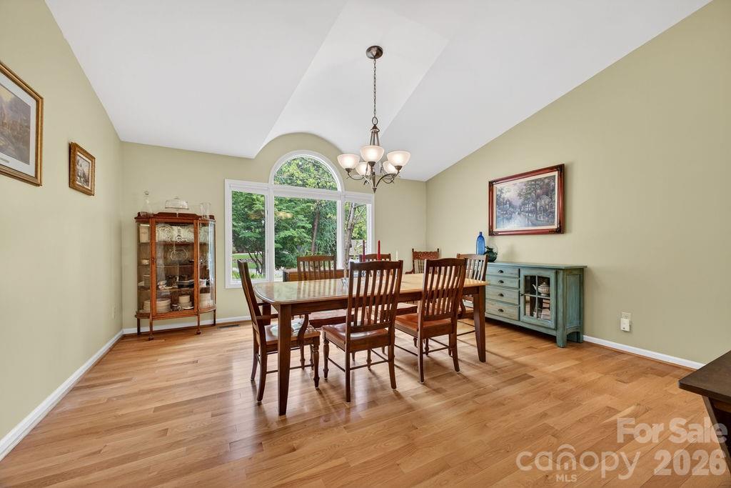 1820 Riverview Court — Hendersonville