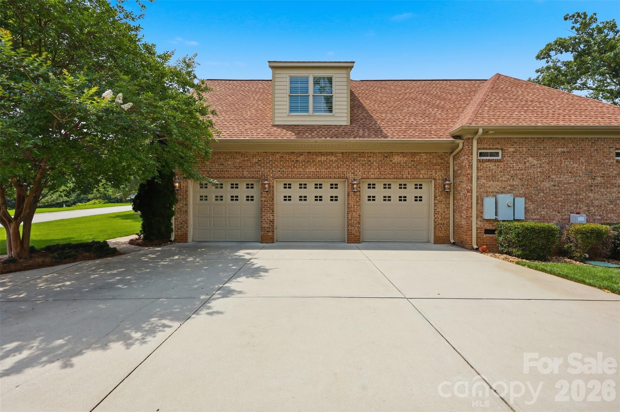 3531 Aqua Point Drive — York