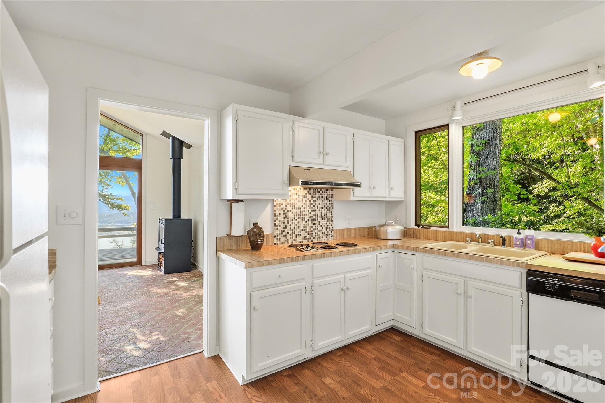 911 Green Hill Road — Brevard