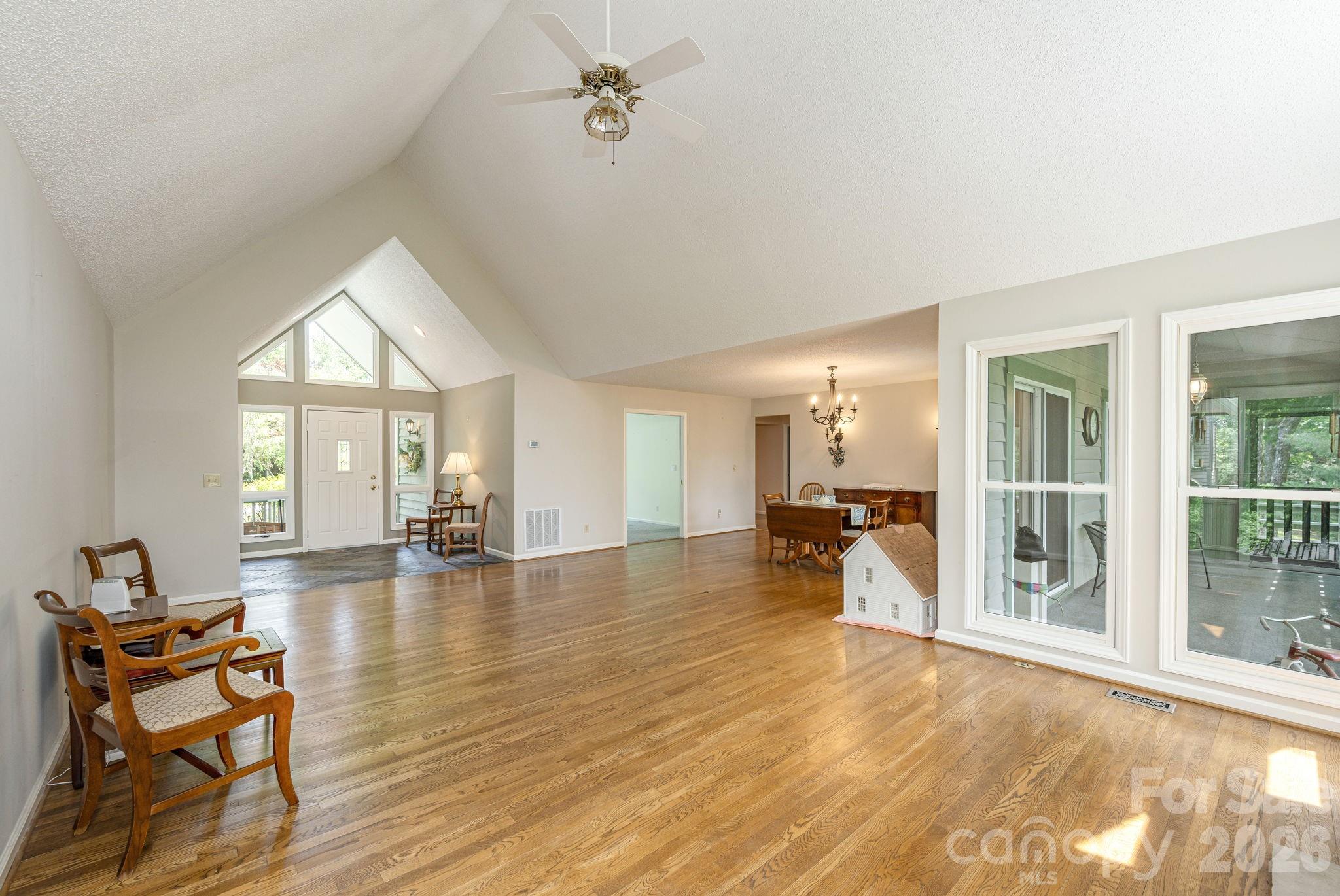 129 FOREST VIEW Drive — Flat Rock