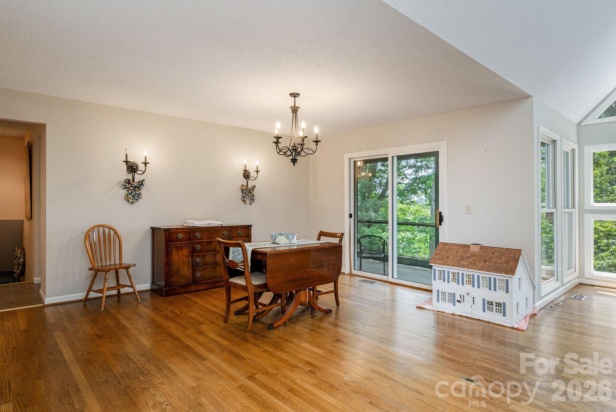 129 FOREST VIEW Drive — Flat Rock