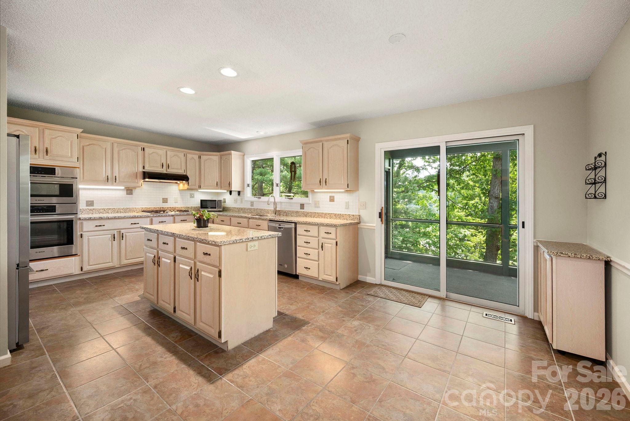 129 FOREST VIEW Drive — Flat Rock