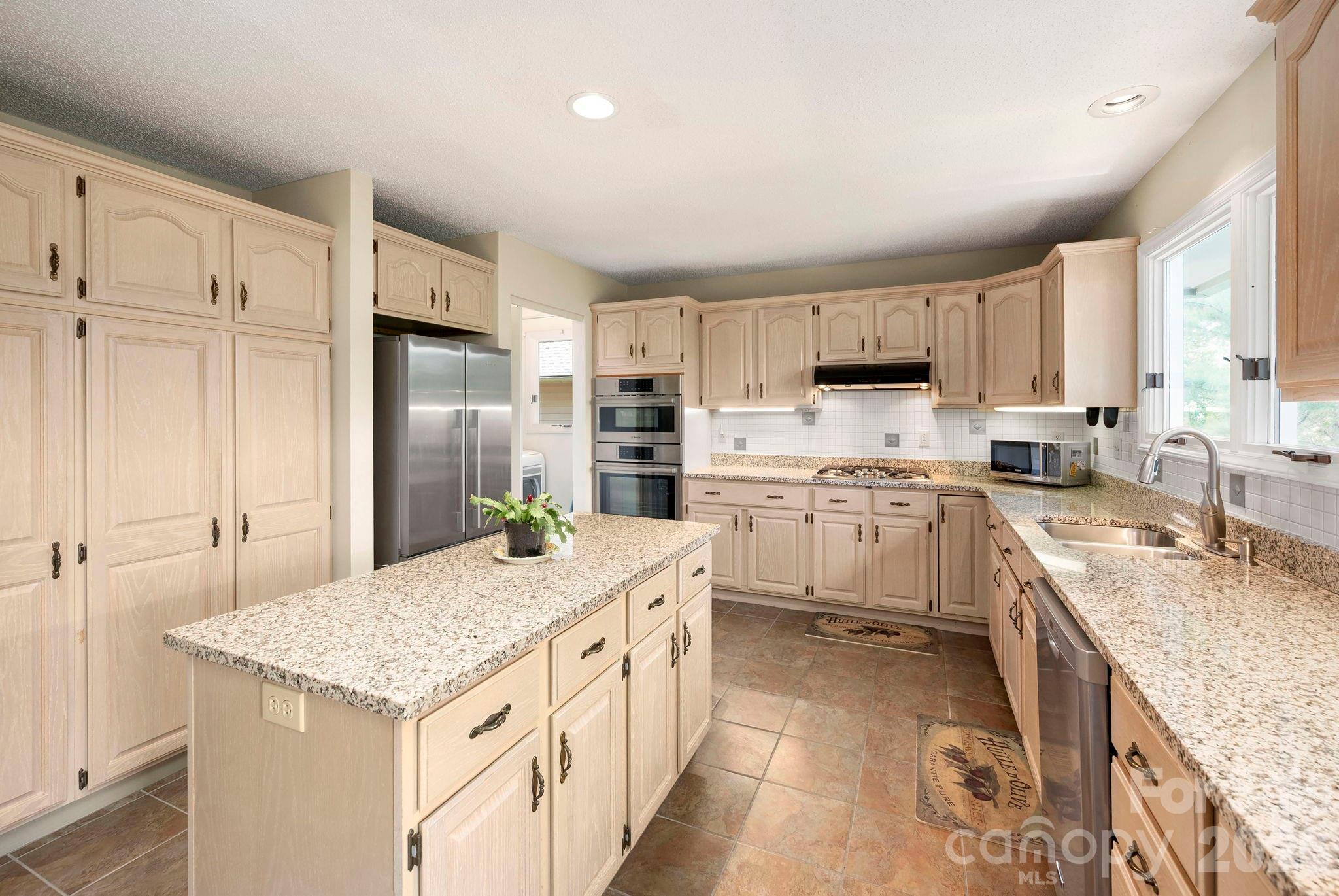 129 FOREST VIEW Drive — Flat Rock