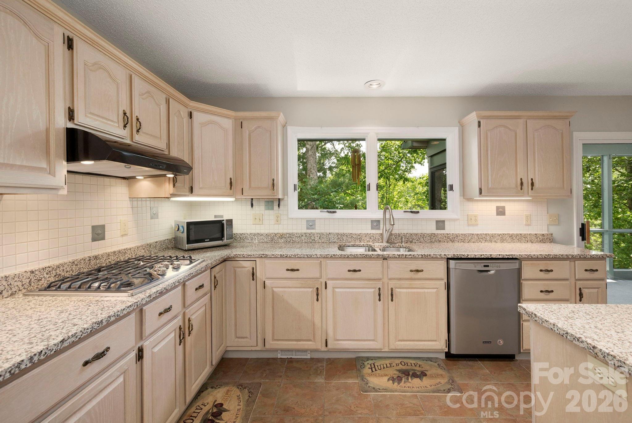129 FOREST VIEW Drive — Flat Rock