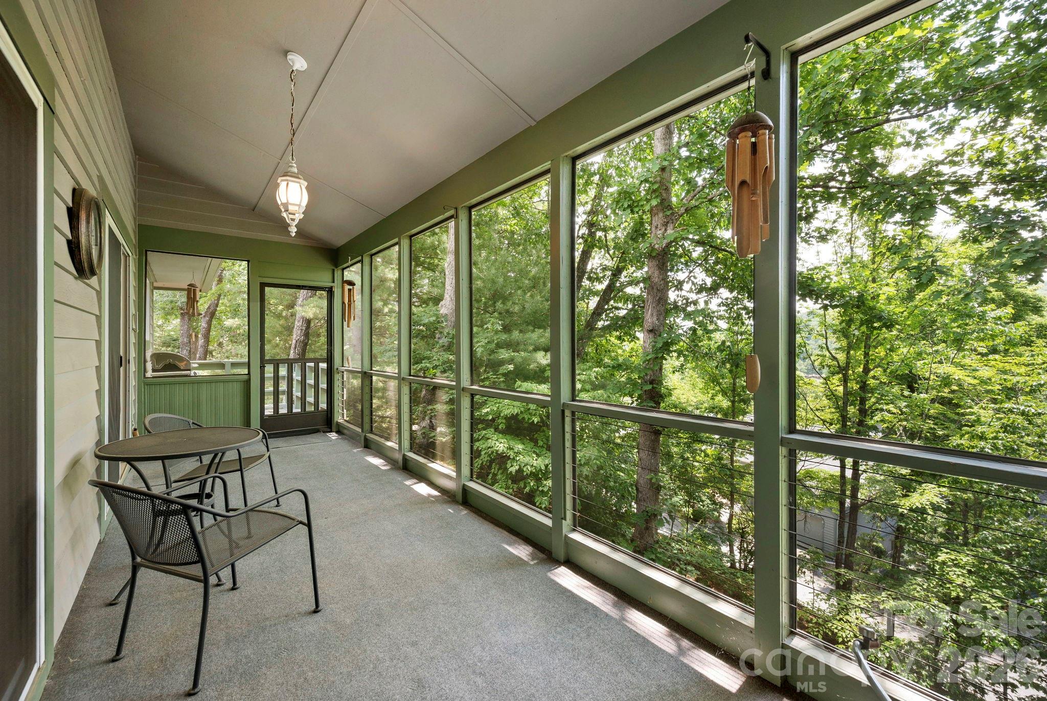 129 FOREST VIEW Drive — Flat Rock