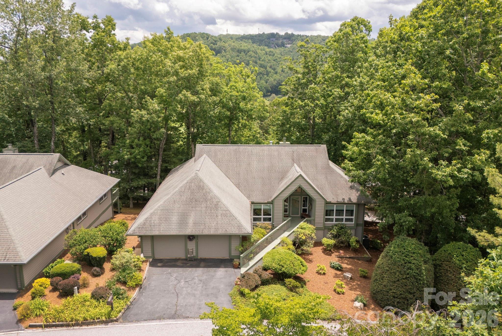 129 FOREST VIEW Drive — Flat Rock
