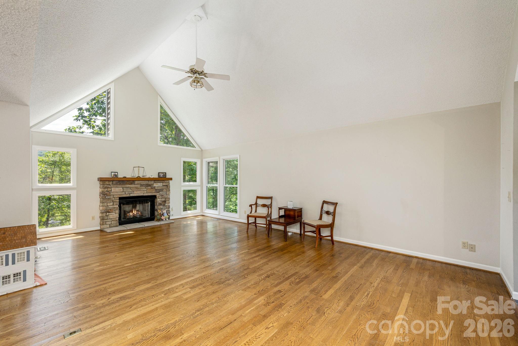 129 FOREST VIEW Drive — Flat Rock