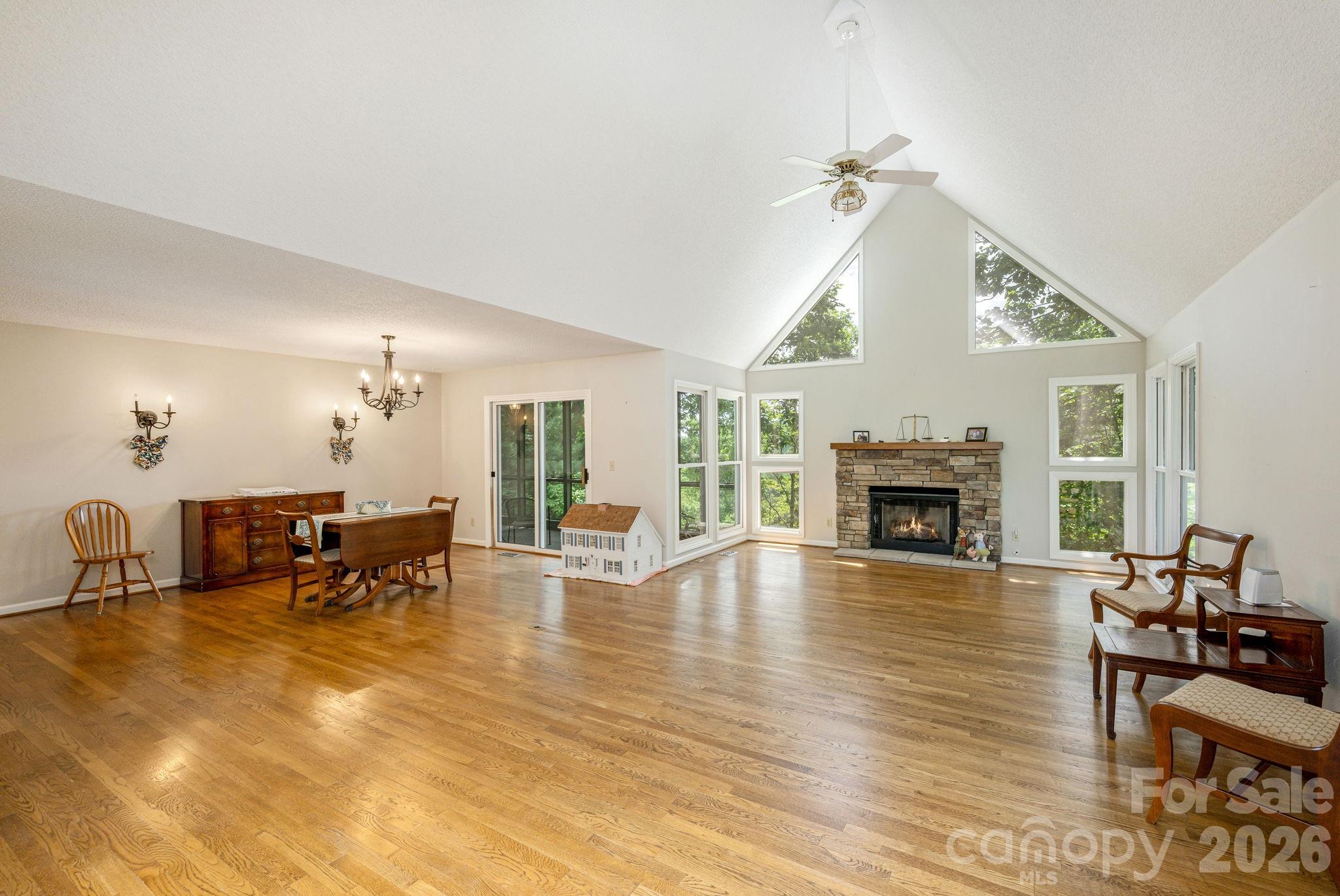 129 FOREST VIEW Drive — Flat Rock
