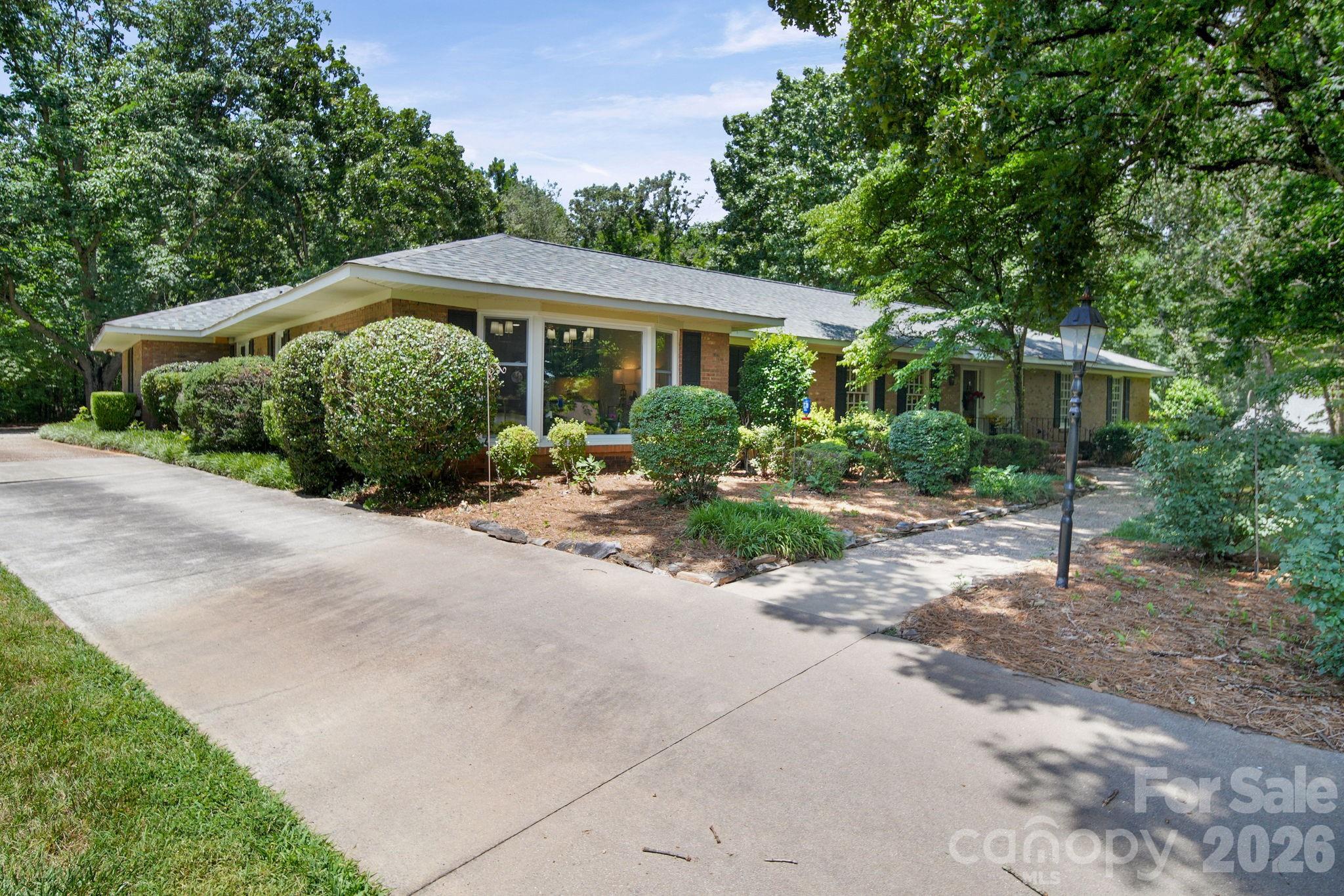 2925 Grampian Drive — Gastonia