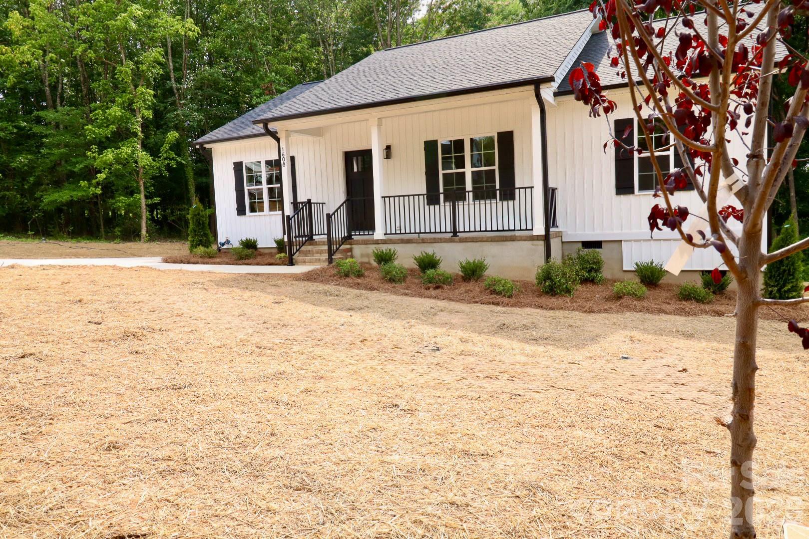 1608 Russell Courtney Road — Monroe