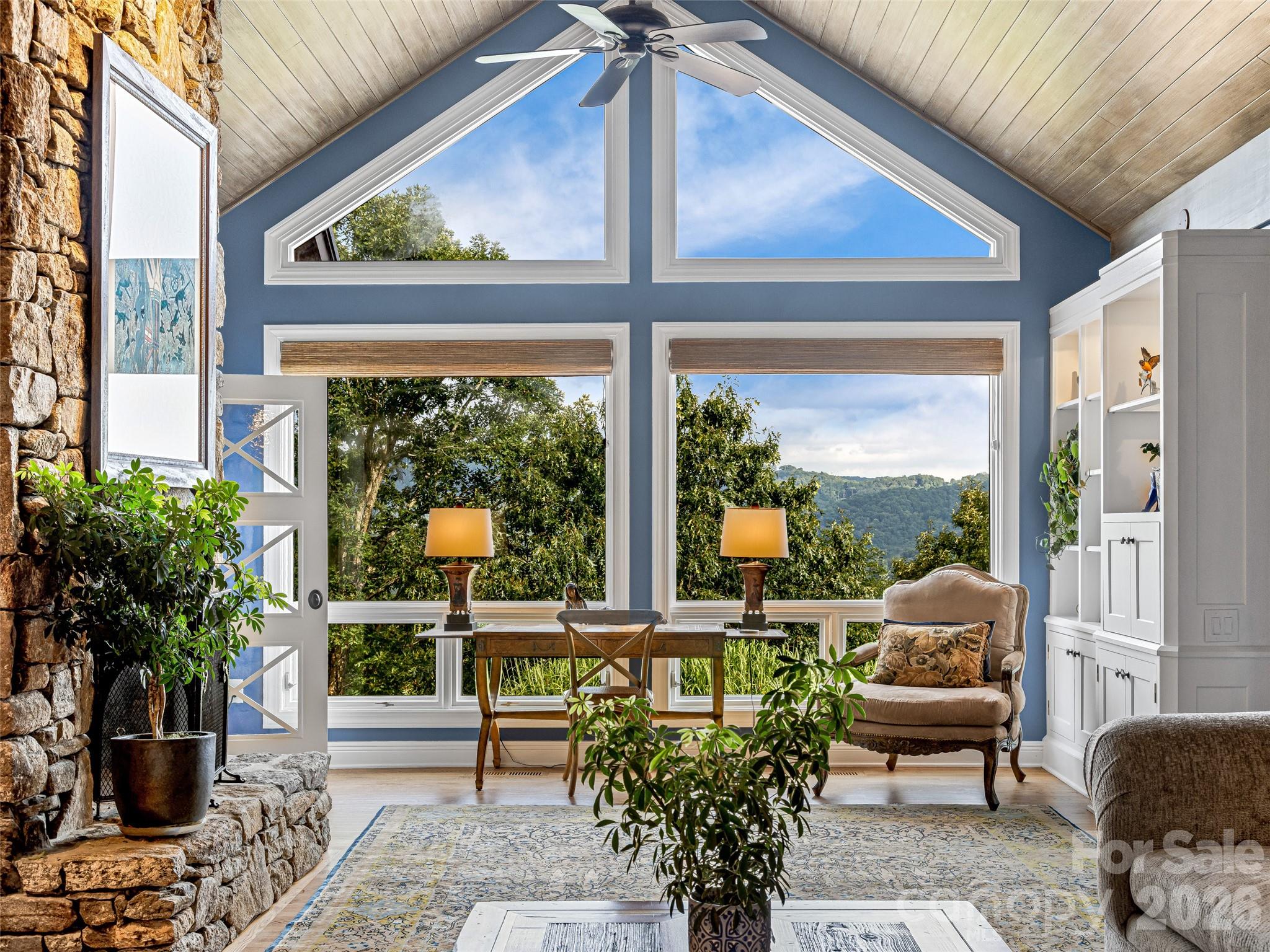 10 Beaverbrook Court — Asheville