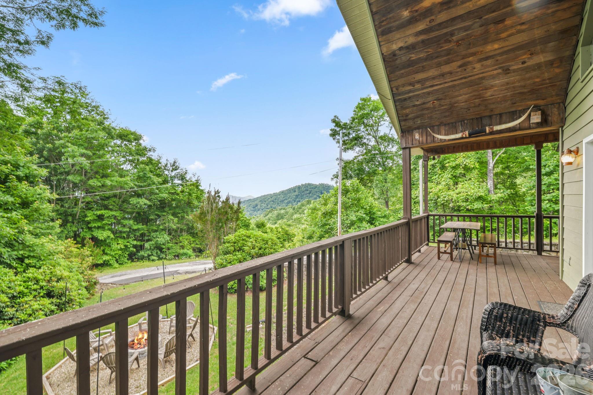 576 Grizzly Ridge — Bryson City