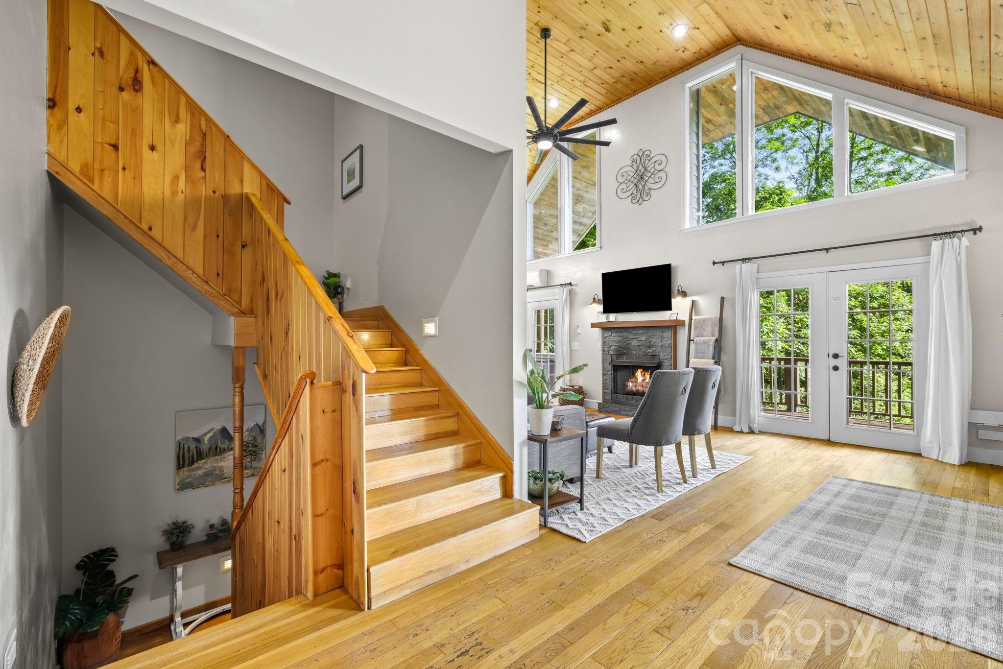 576 Grizzly Ridge — Bryson City