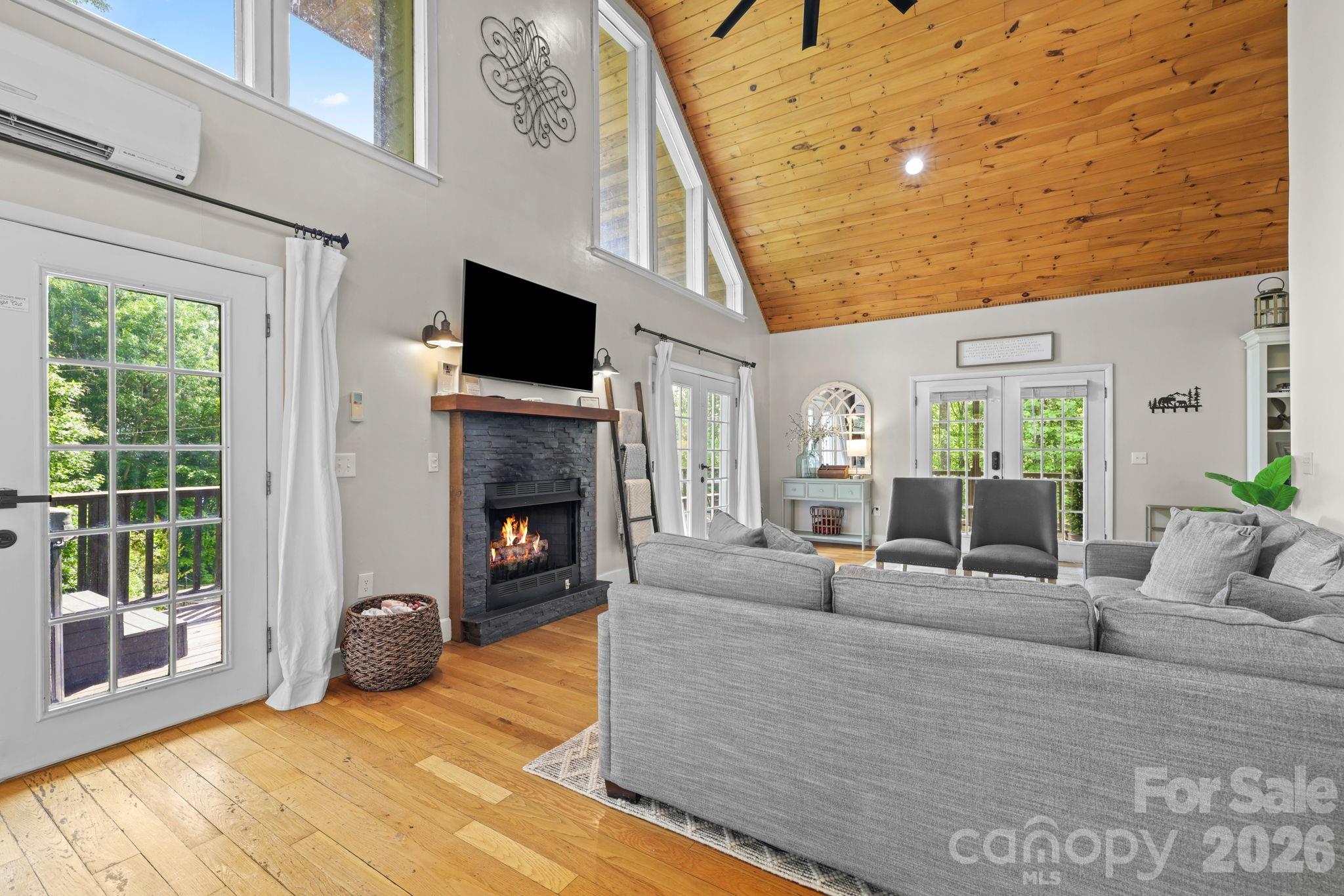 576 Grizzly Ridge — Bryson City