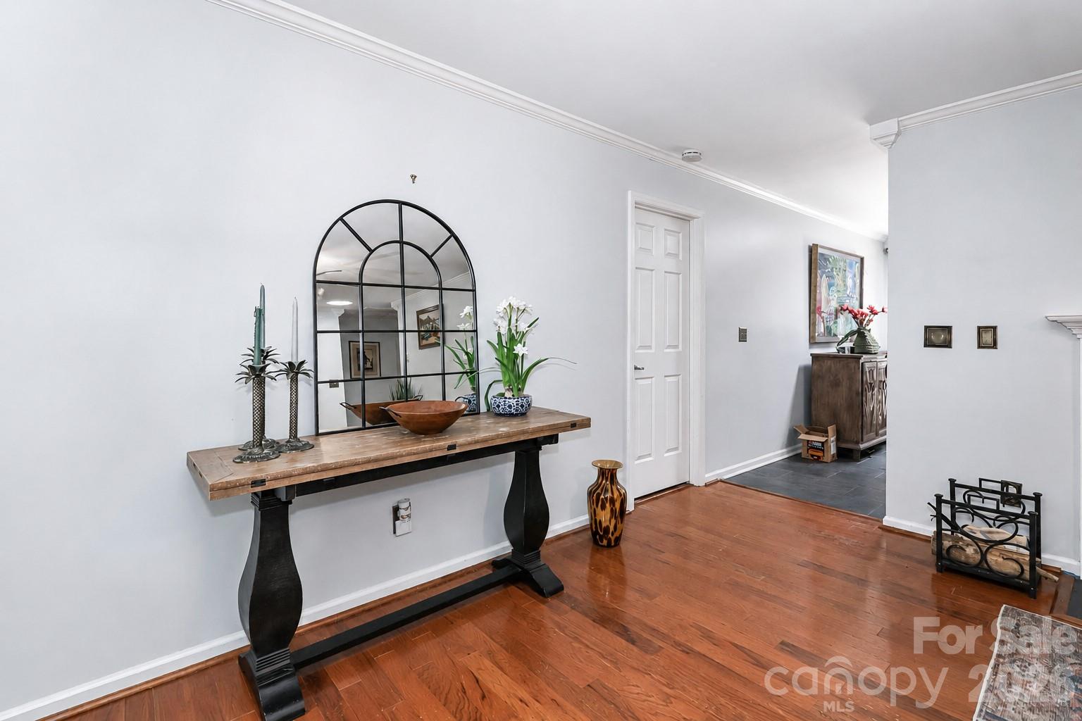105 Lake Top Lane — Statesville