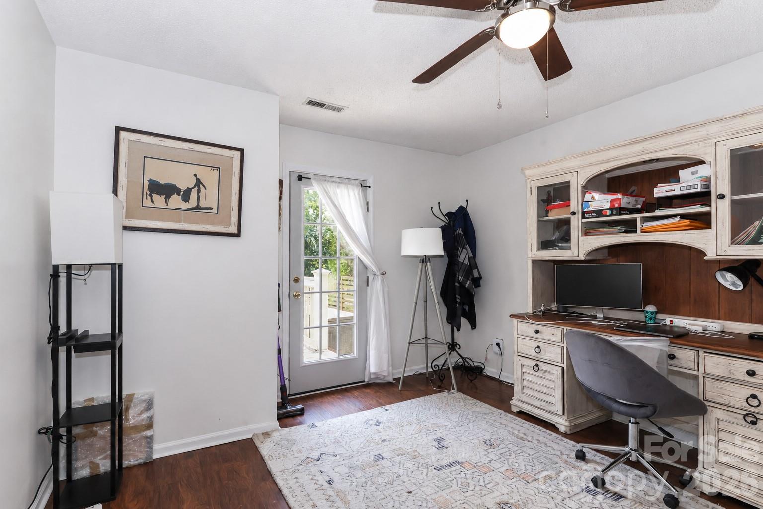 105 Lake Top Lane — Statesville