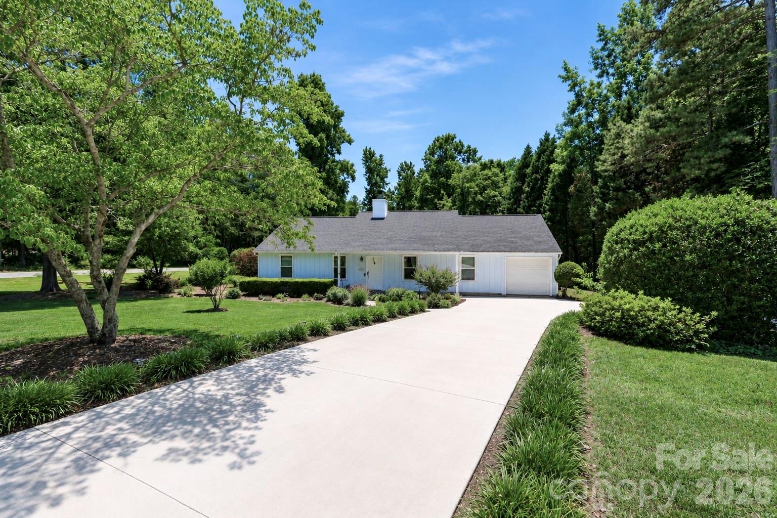 105 Lake Top Lane — Statesville