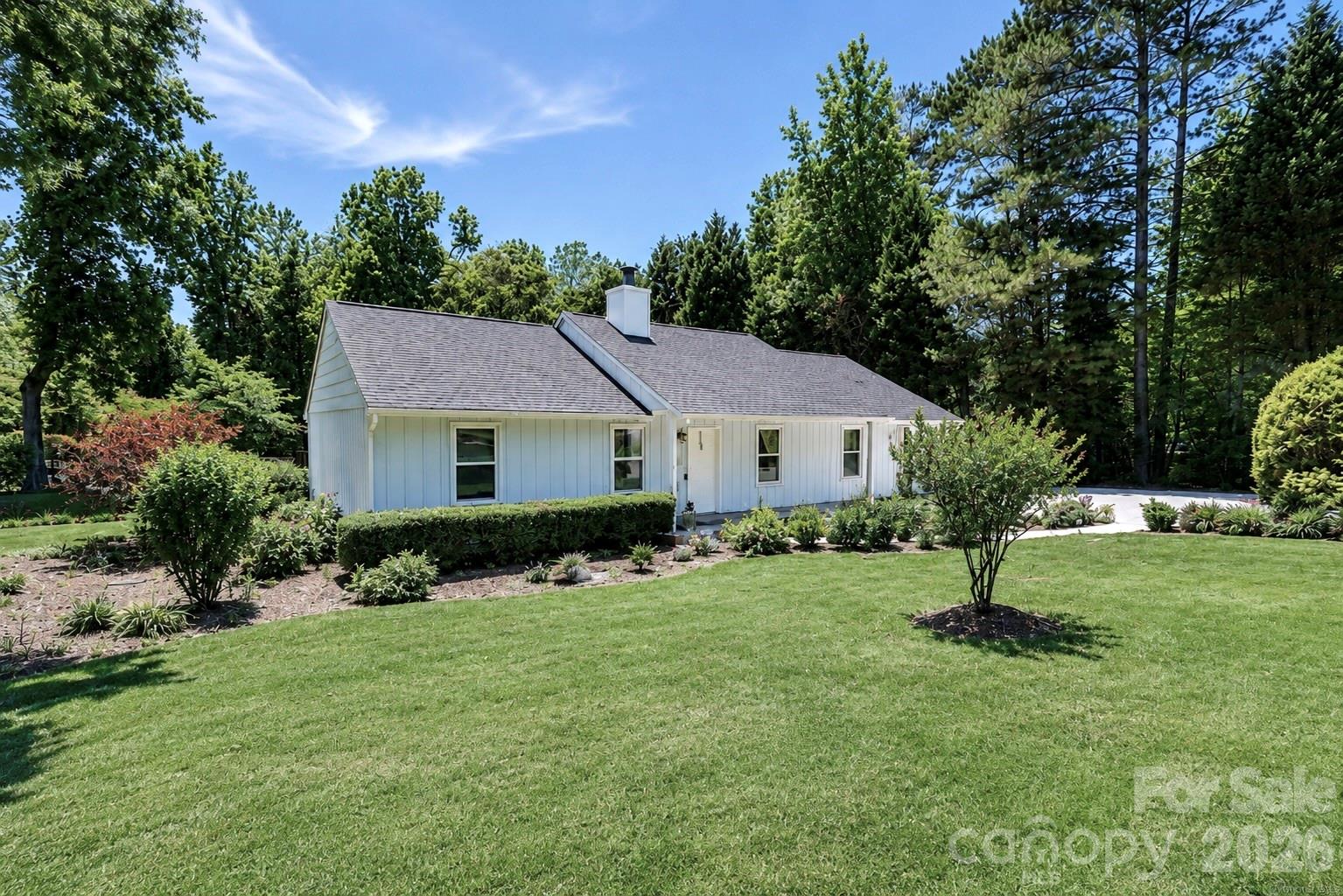 105 Lake Top Lane — Statesville