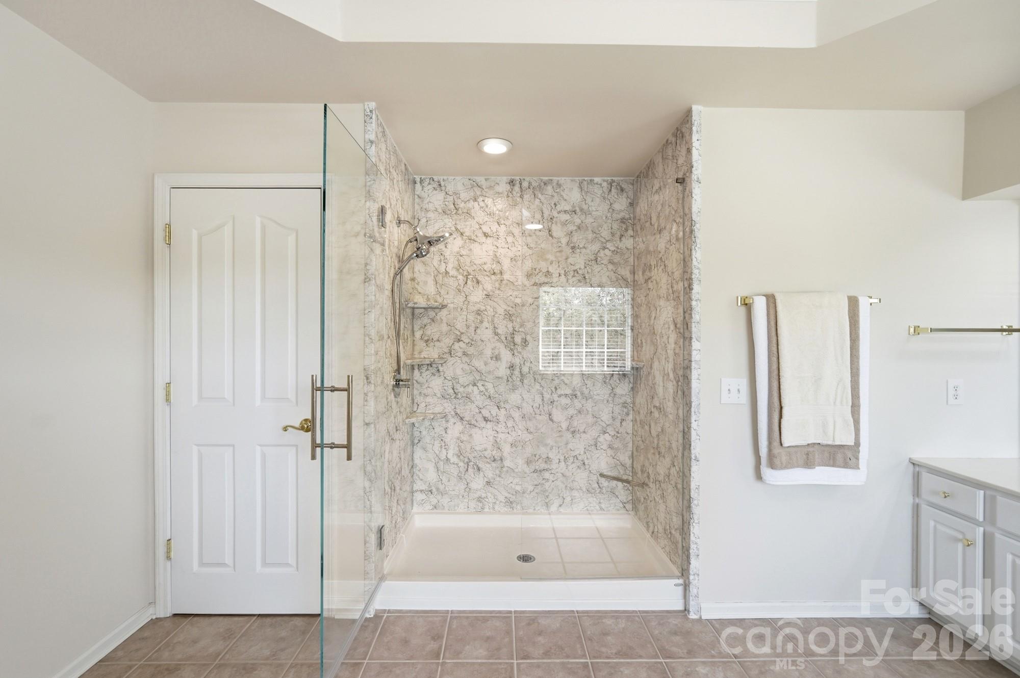 4814 King Arthur Drive — Charlotte
