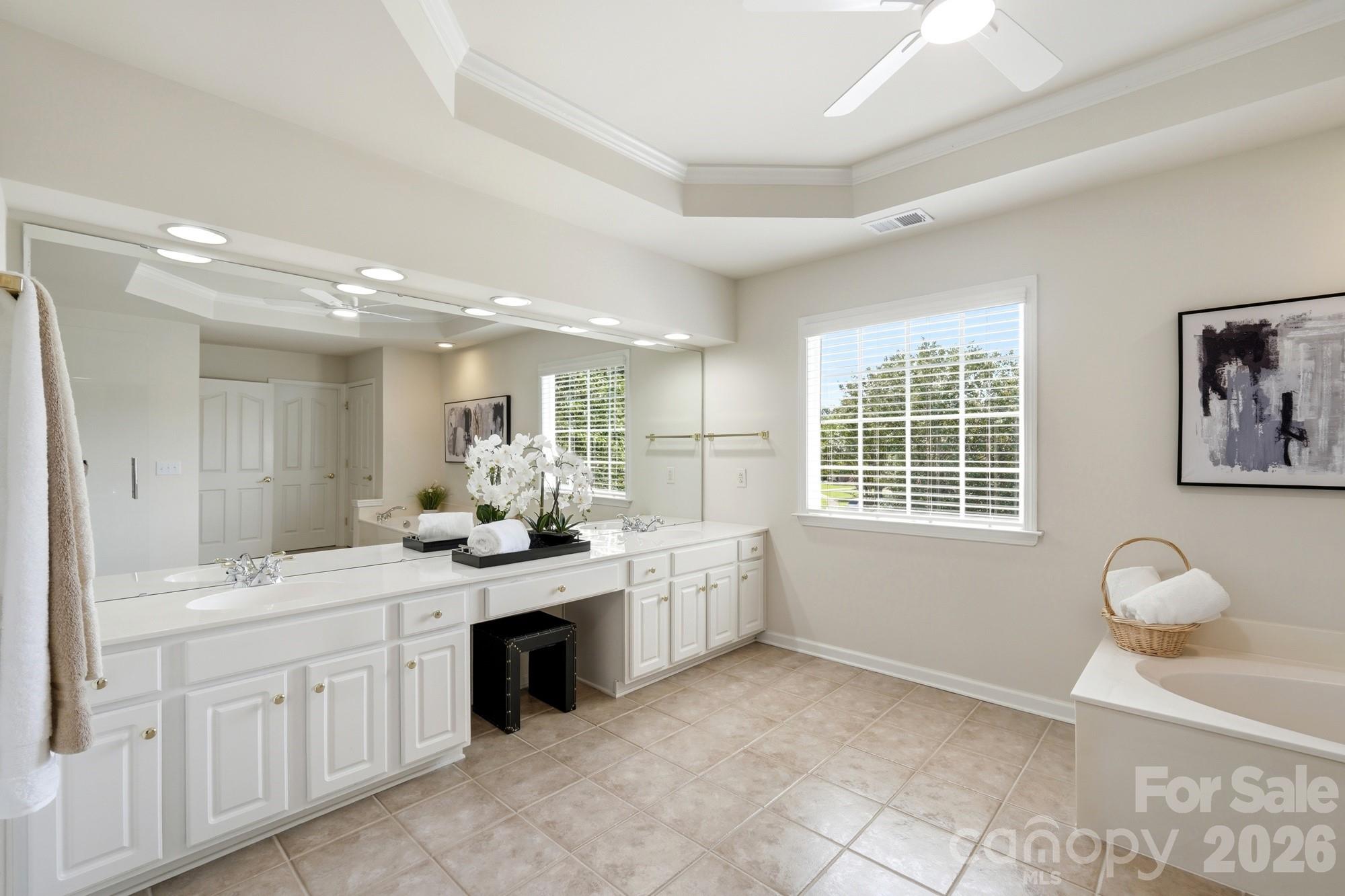 4814 King Arthur Drive — Charlotte