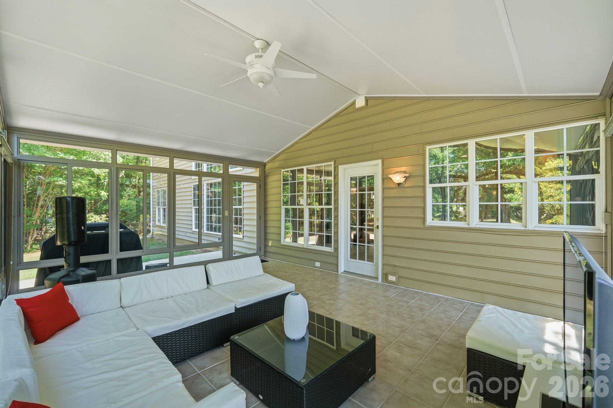 4814 King Arthur Drive — Charlotte