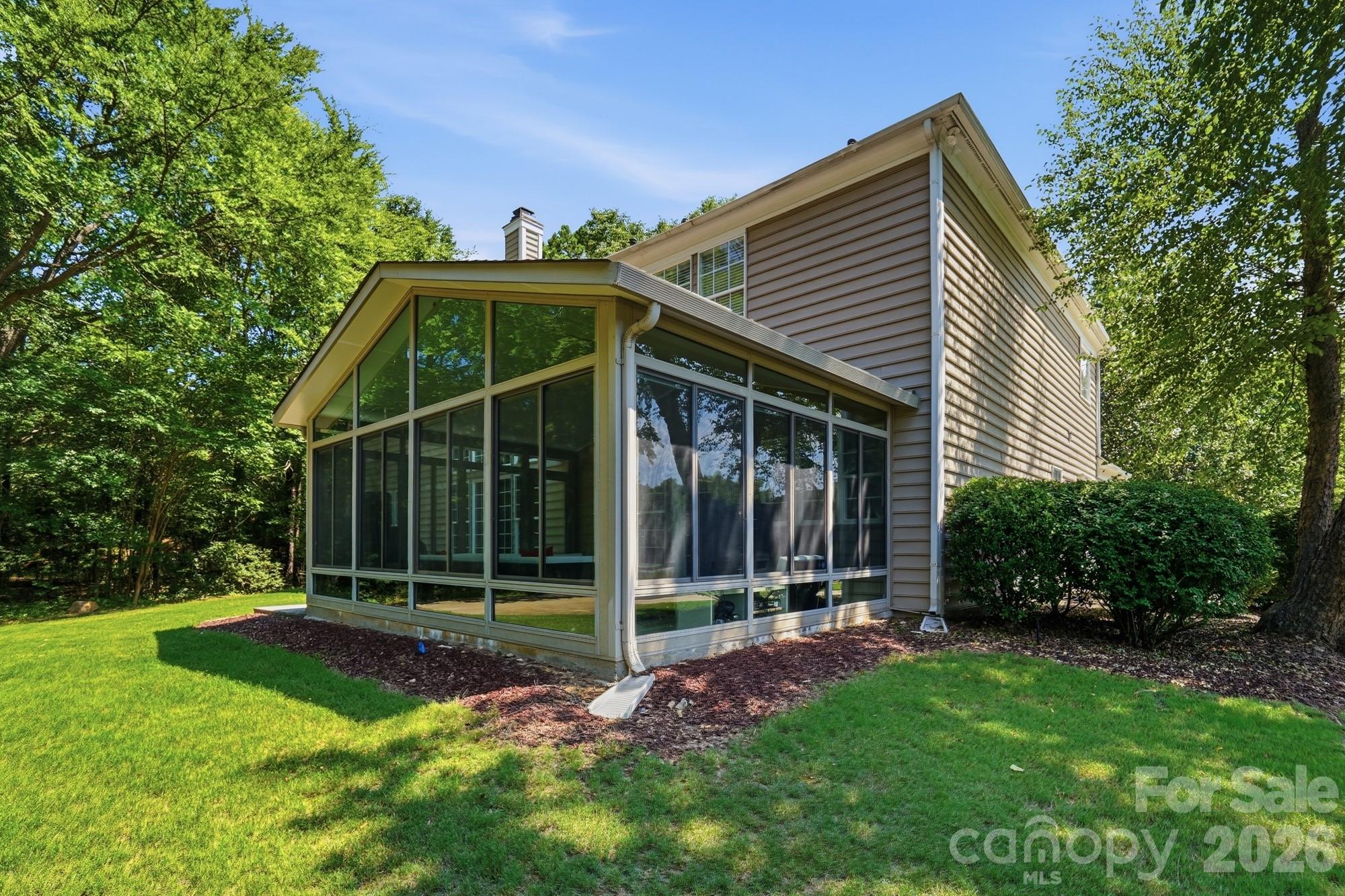4814 King Arthur Drive — Charlotte