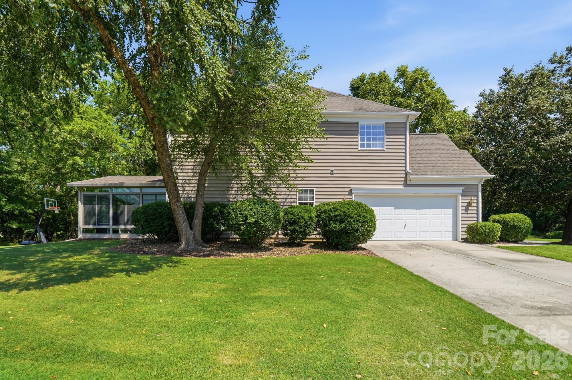 4814 King Arthur Drive — Charlotte