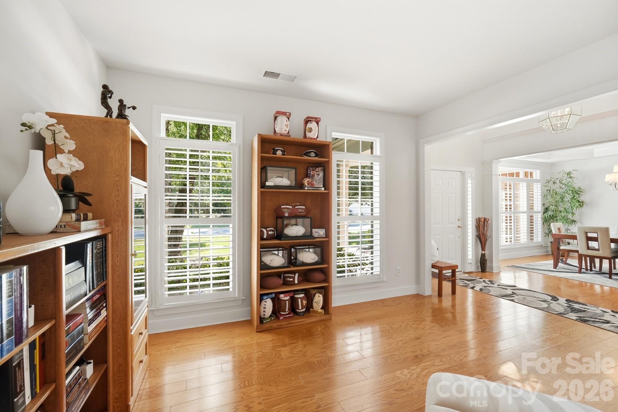 4814 King Arthur Drive — Charlotte