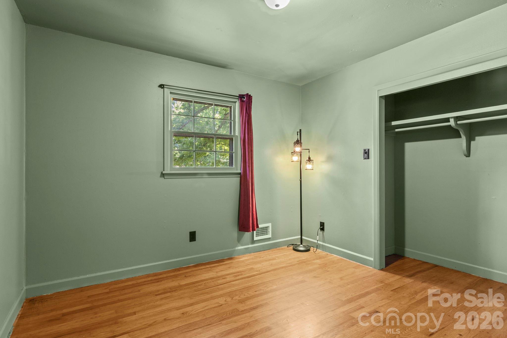 2951 7th Street Drive NE — Hickory
