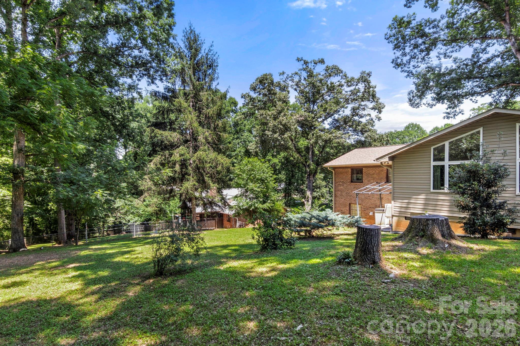 2951 7th Street Drive NE — Hickory