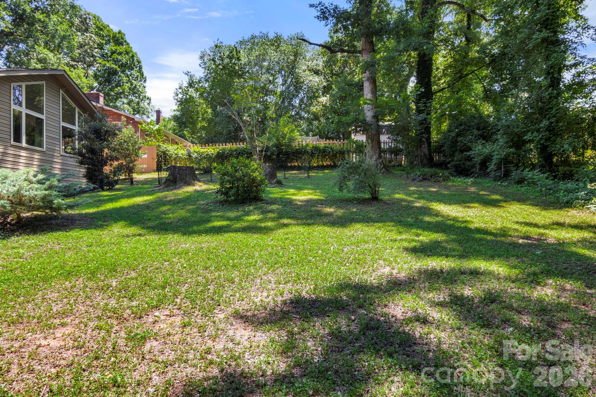 2951 7th Street Drive NE — Hickory