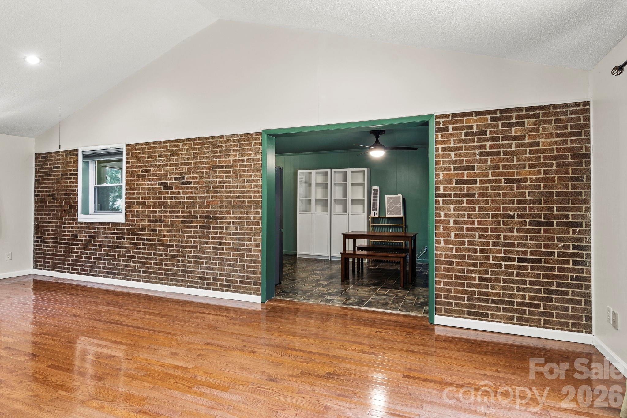2951 7th Street Drive NE — Hickory
