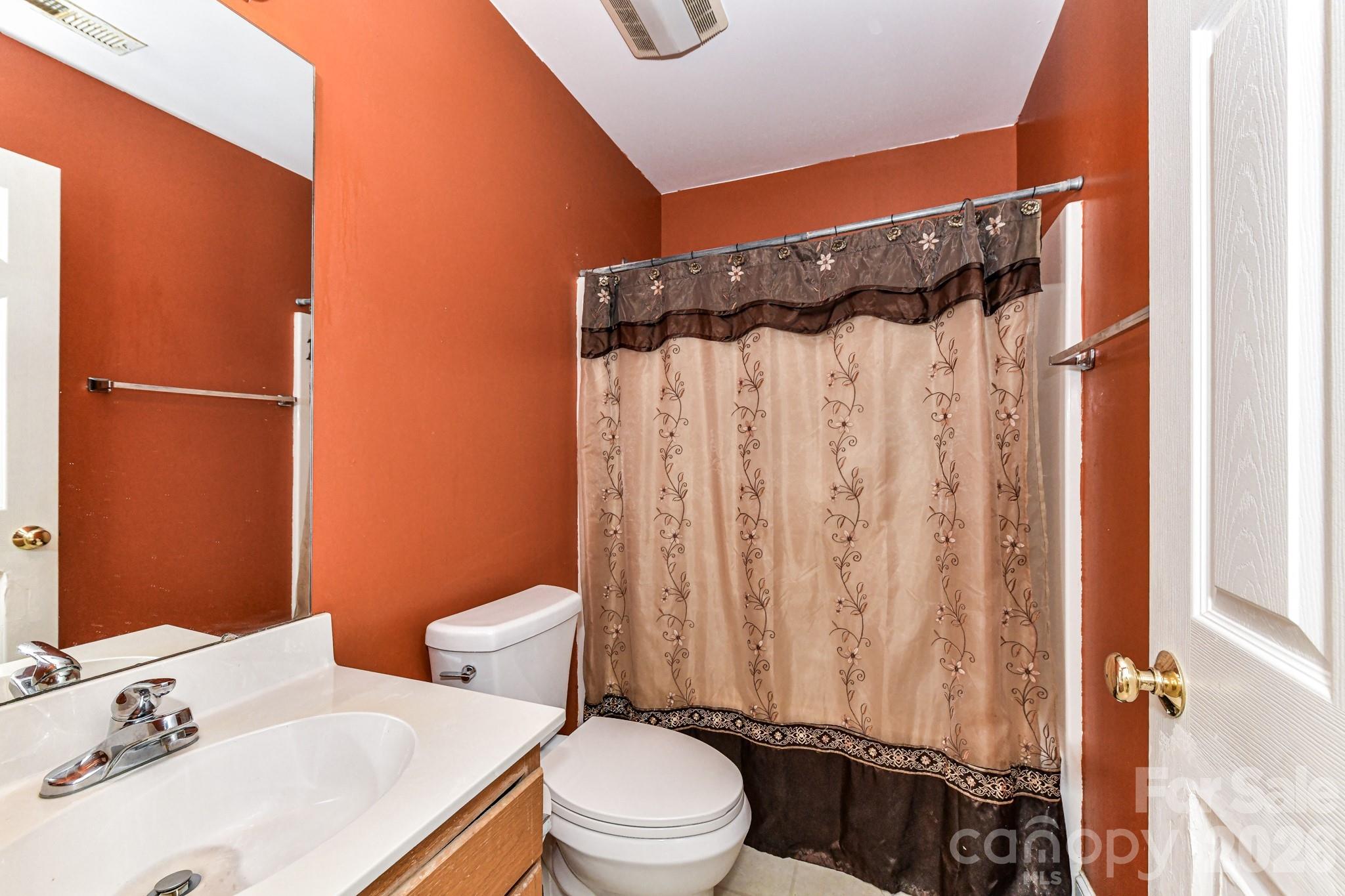 1050 Enderbury Drive — Indian Trail