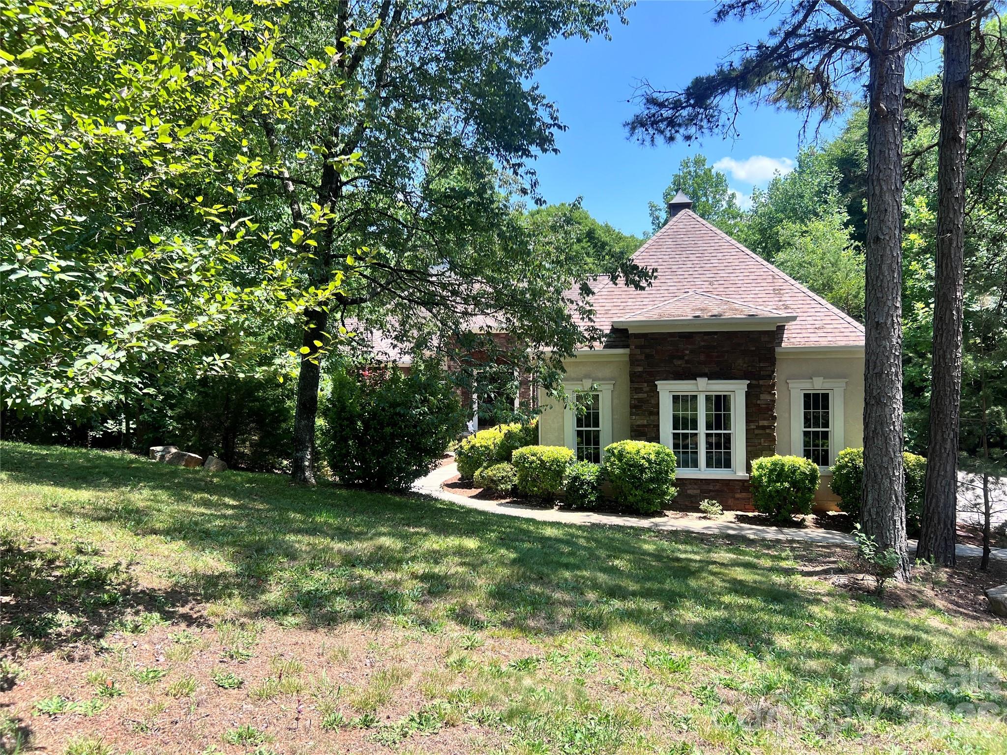 4094 River Birch Drive — Iron Station