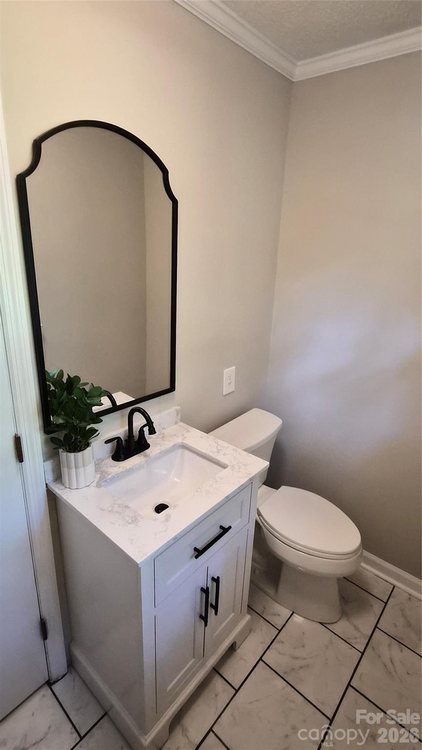 1319 Sourwood Drive — Chester