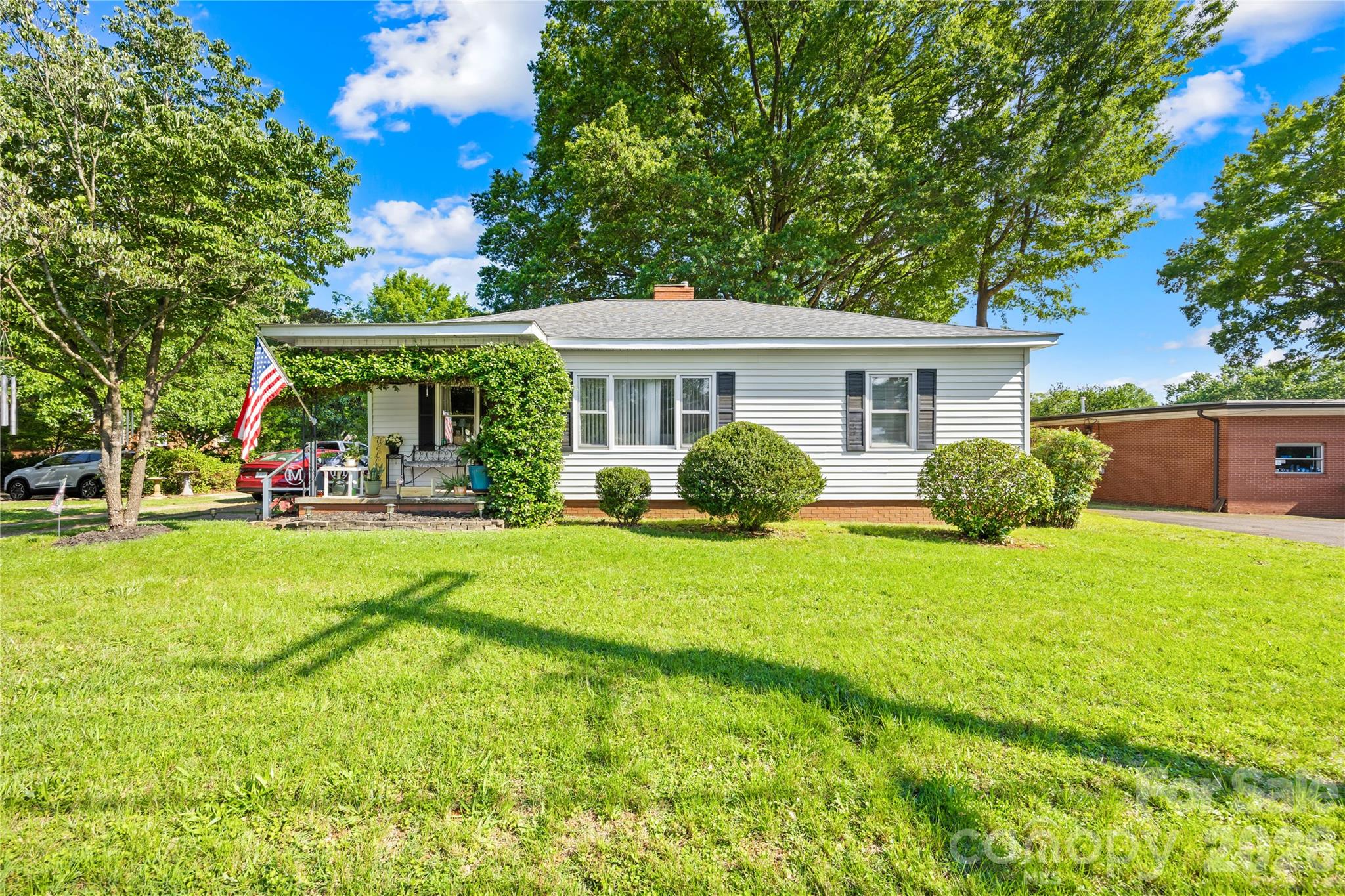 103 Greenway Drive — Huntersville