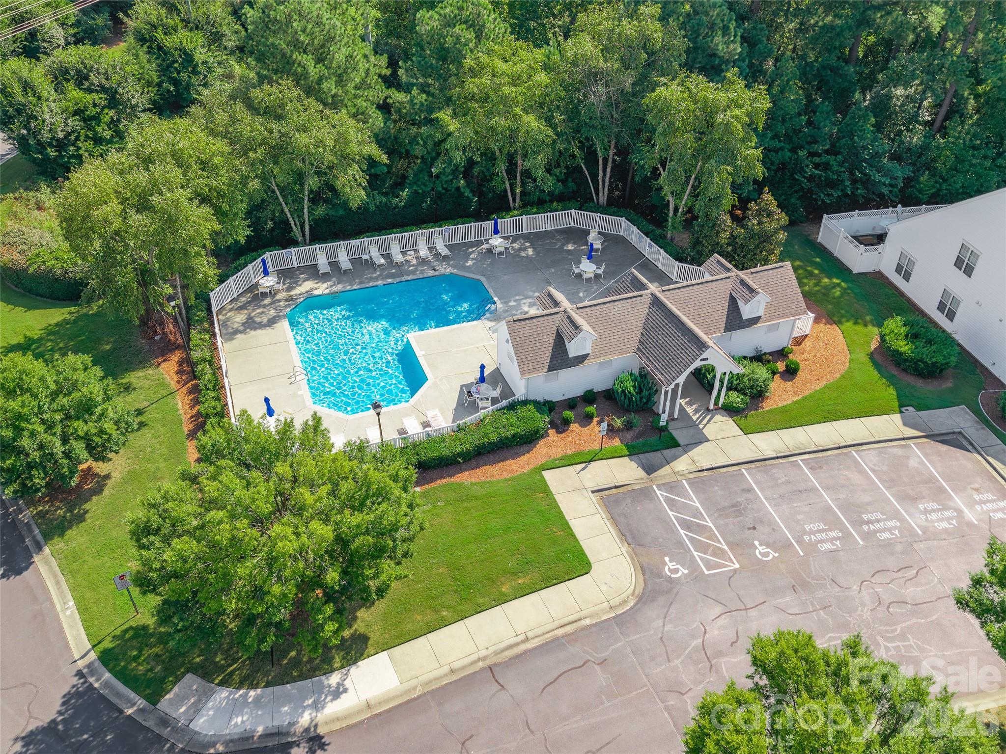 713 Rock Lake Glen — Fort Mill