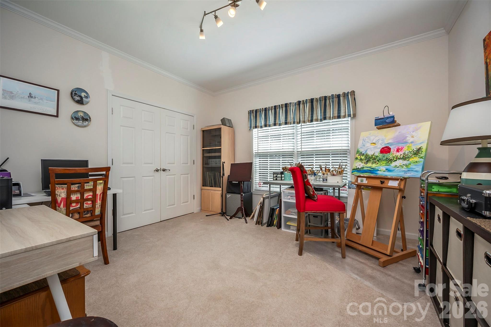 34 Middle Street — Hendersonville