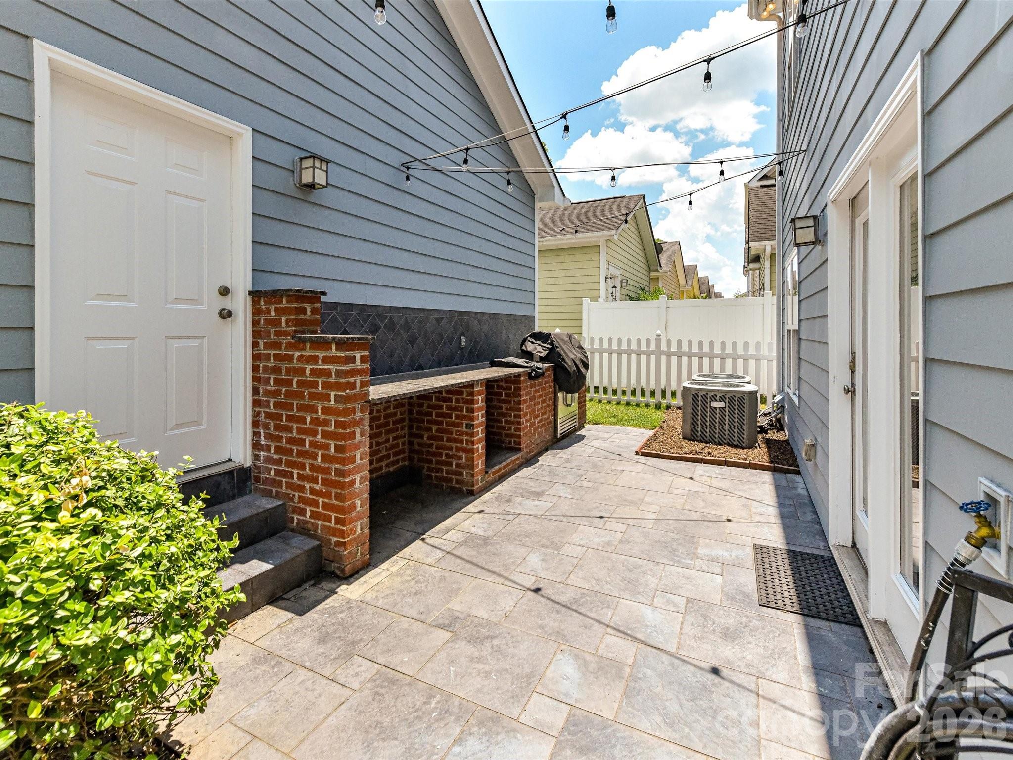 1733 Lela Avenue — Charlotte